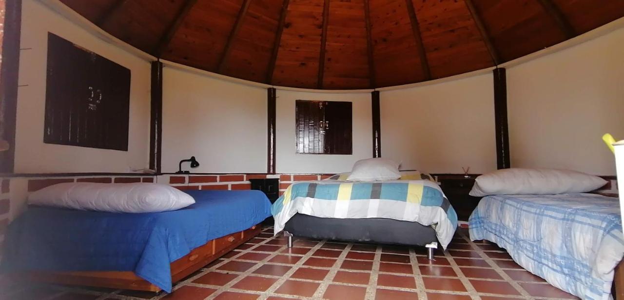 Al Bosque Hostel & Glamping サンタ・エレナ エクステリア 写真